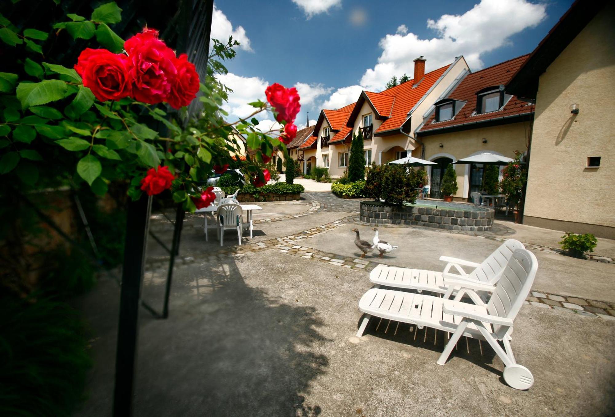 Hotel Keszi Panzió Budakeszi Exterior foto